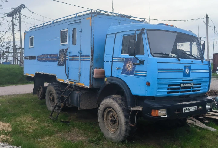Автомобиль линейно-бригадный (ЛБА) на шасси а/м КАМАЗ-43118